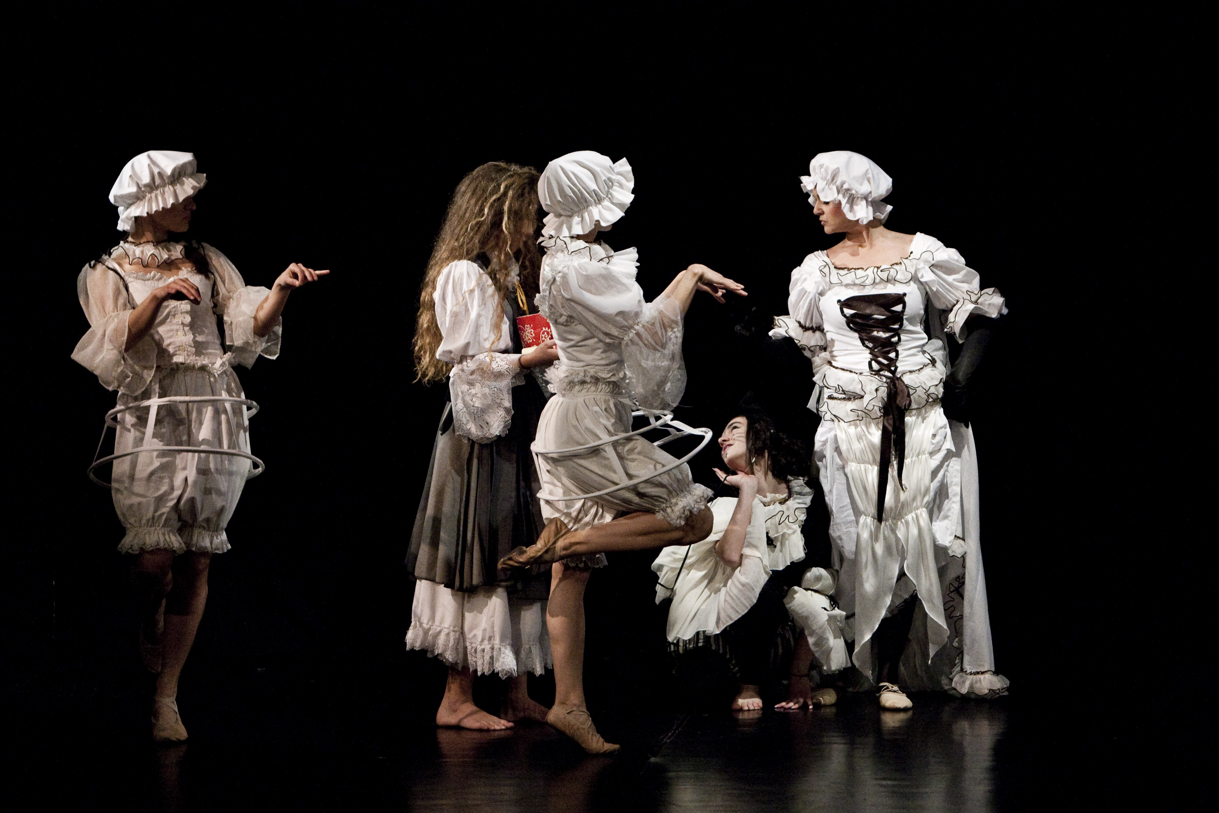 Zadarski plesni ansambl priprema izložbu za Dan obrane grada Zadra Zadarski plesni ansambl priprema izložbu za Dan obrane grada Zadra