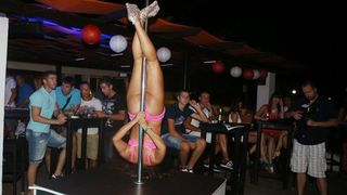 Opis  02.08.2014., Zadar – Playboy party turneja nastavila se i u Zadru u klubu Mango gdje su atraktivne plesacice uljepsale vecer mnogih gostiju. Photo: Filip Brala/PIXSELL Autor  Filip Brala/PIXSELL Ključne riječi  party, stranka, playboy, Mango, ljeto