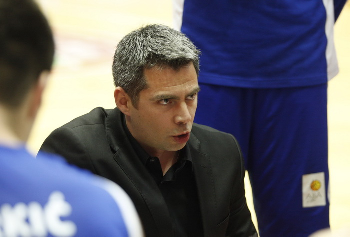 Zagreb, 220513
Dvorana II Doma sportova.
Kosarkaska utakmica pulufinale doigravanja za prvaka Hrvatske (2 utakmica) Cedevita – Zadar.
Na slici: Trener Zadra Ante Nazor.
Foto: Nenad Dugi / CROPIX Zagreb, 220513
Dvorana II Doma sportova.
Kosarkaska utakmica pulufinale doigravanja za prvaka Hrvatske (2 utakmica) Cedevita – Zadar.
Na slici: Trener Zadra Ante Nazor.
Foto: Nenad Dugi / CROPIX