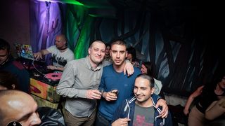 Subotnji party u Svarog baru