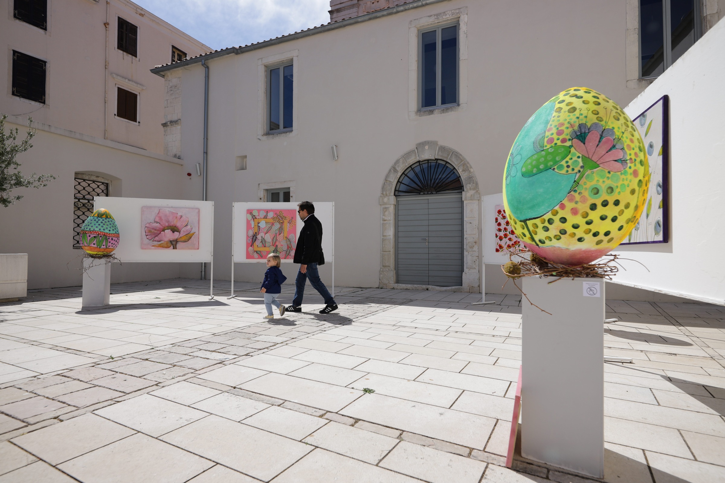 Uskrsna izložba u atriju palače Cedulin Uskrsna izložba u atriju palače Cedulin