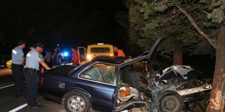 U mjestu Jankolovica dogodila se teska prometna nesreca u kojoj su dvije osobe smrtno stradale. Ocevid je u tijeku a cesta je zatvorena za promet. Photo: Dusko Jaramaz/PIXSELL U mjestu Jankolovica dogodila se teska prometna nesreca u kojoj su dvije osobe smrtno stradale. Ocevid je u tijeku a cesta je zatvorena za promet. Photo: Dusko Jaramaz/PIXSELL