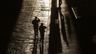 Približavanjem zimskog solsticija, odnosno tkzv. suncostaja dani su sve kraći, a sjene izražajnije.  Photo: Filip Brala/PIXSELL