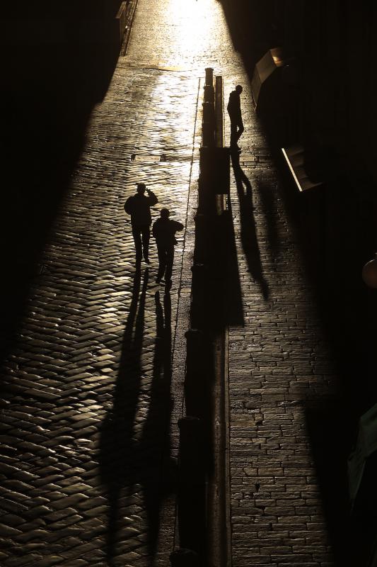 Približavanjem zimskog solsticija, odnosno tkzv. suncostaja dani su sve kraći, a sjene izražajnije.  Photo: Filip Brala/PIXSELL