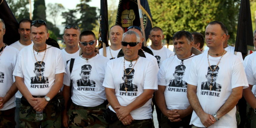 Zadar, 210812.
Hrvatski branitelji krenuli su jutros u hodnju koja ce trajati pet dana. Sudjeluju: Udruga veterana hrvatskih gardijskih postrojbi, Udruga veterana SJP MUP-a RH, UMDDRH Zadar, 210812.
Hrvatski branitelji krenuli su jutros u hodnju koja ce trajati pet dana. Sudjeluju: Udruga veterana hrvatskih gardijskih postrojbi, Udruga veterana SJP MUP-a RH, UMDDRH