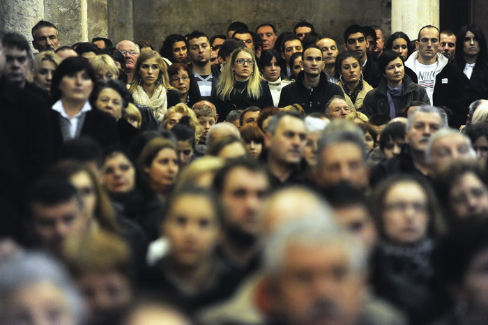 Zadar, 251212
Misu polnocku u katedrali svete Stosije predvodio je nadbiskup msgr. Zelimir Puljic.
Na fotografiji: detalj s mise;
Foto: Luka Gerlanc / CROPIX Zadar, 251212
Misu polnocku u katedrali svete Stosije predvodio je nadbiskup msgr. Zelimir Puljic.
Na fotografiji: detalj s mise;
Foto: Luka Gerlanc / CROPIX