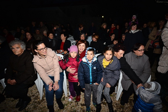 Diklo: Na Bunarima na blagdan sv. Stjepana uprilične žive jaslice Udruge Kveštura. Foto: Iva Perinčić Diklo: Na Bunarima na blagdan sv. Stjepana uprilične žive jaslice Udruge Kveštura. Foto: Iva Perinčić