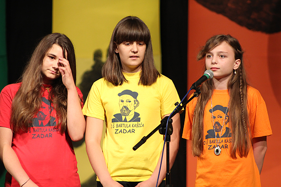 Image 888183 (auto) Image 888183 (auto)