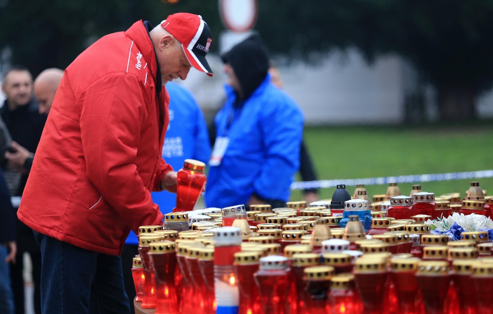 Kolona Sjećanja u Vukovaru 18. studenog 2017. Kolona Sjećanja u Vukovaru 18. studenog 2017.