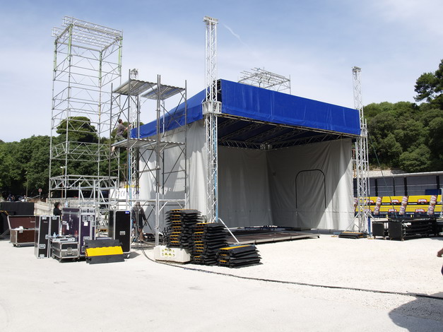 OLYMPUS DIGITAL CAMERA OLYMPUS DIGITAL CAMERA