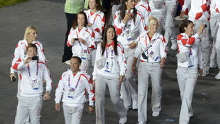 London, 270712.
Olimpijski stadion.
Svecano otvaranje Olimpijskih Igra u Londonu.
Na fotografiji: hrvatski sportasi u defileu, rukometni golman Venio Losert nosi zastavu.
Foto: Drago Sopta / CROPIX