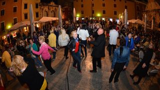 FIMBA After party na Narodnom trgu uz bend Songbusters FIMBA After party na Narodnom trgu uz bend Songbusters