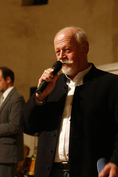 Izložba fotografija Ive Pervana i Mladena Radolovića Mrlje u crkvi SV.Donata Izložba fotografija Ive Pervana i Mladena Radolovića Mrlje u crkvi SV.Donata