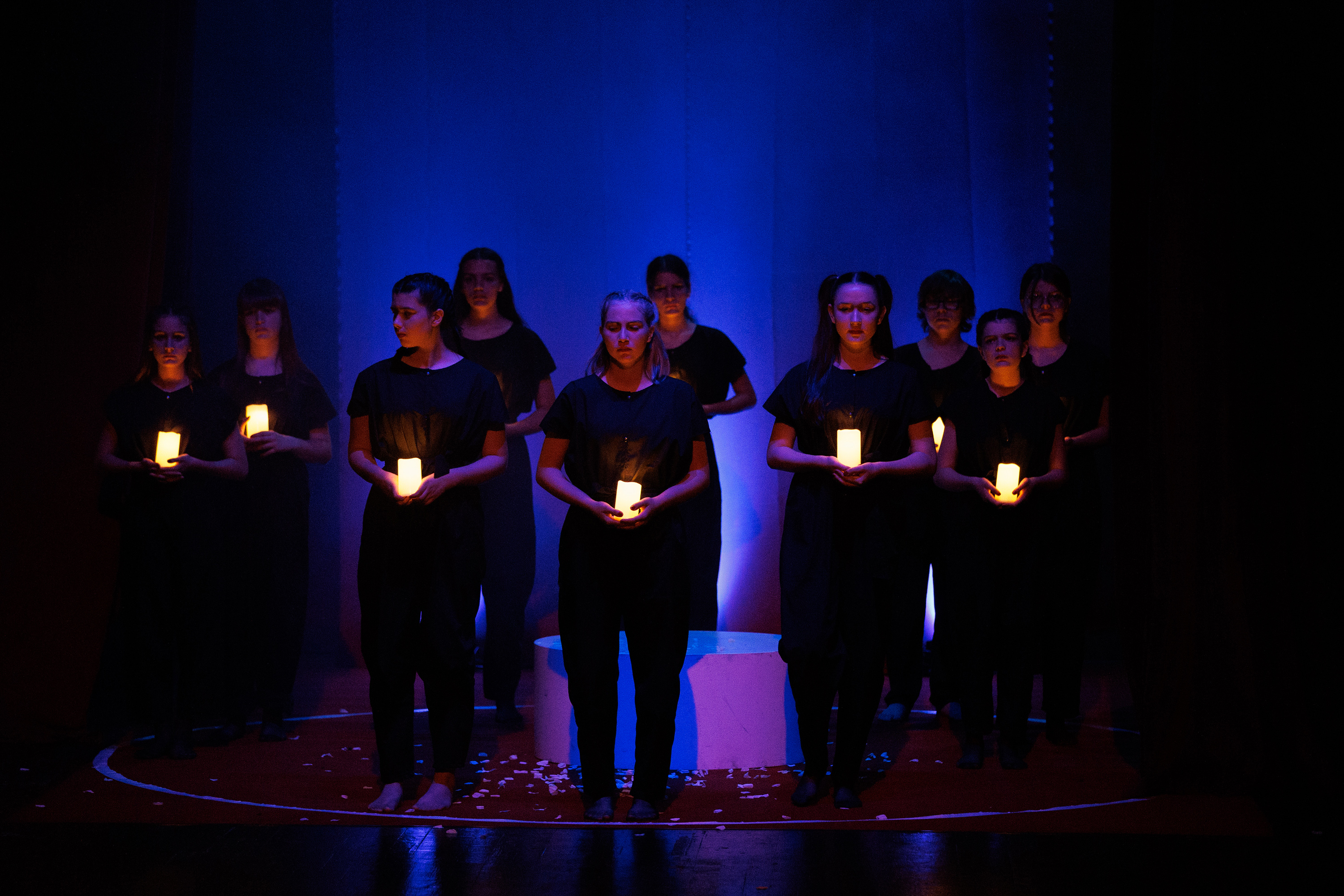 Igrajmo se: Zabranjeno mlađima od 15 strana A