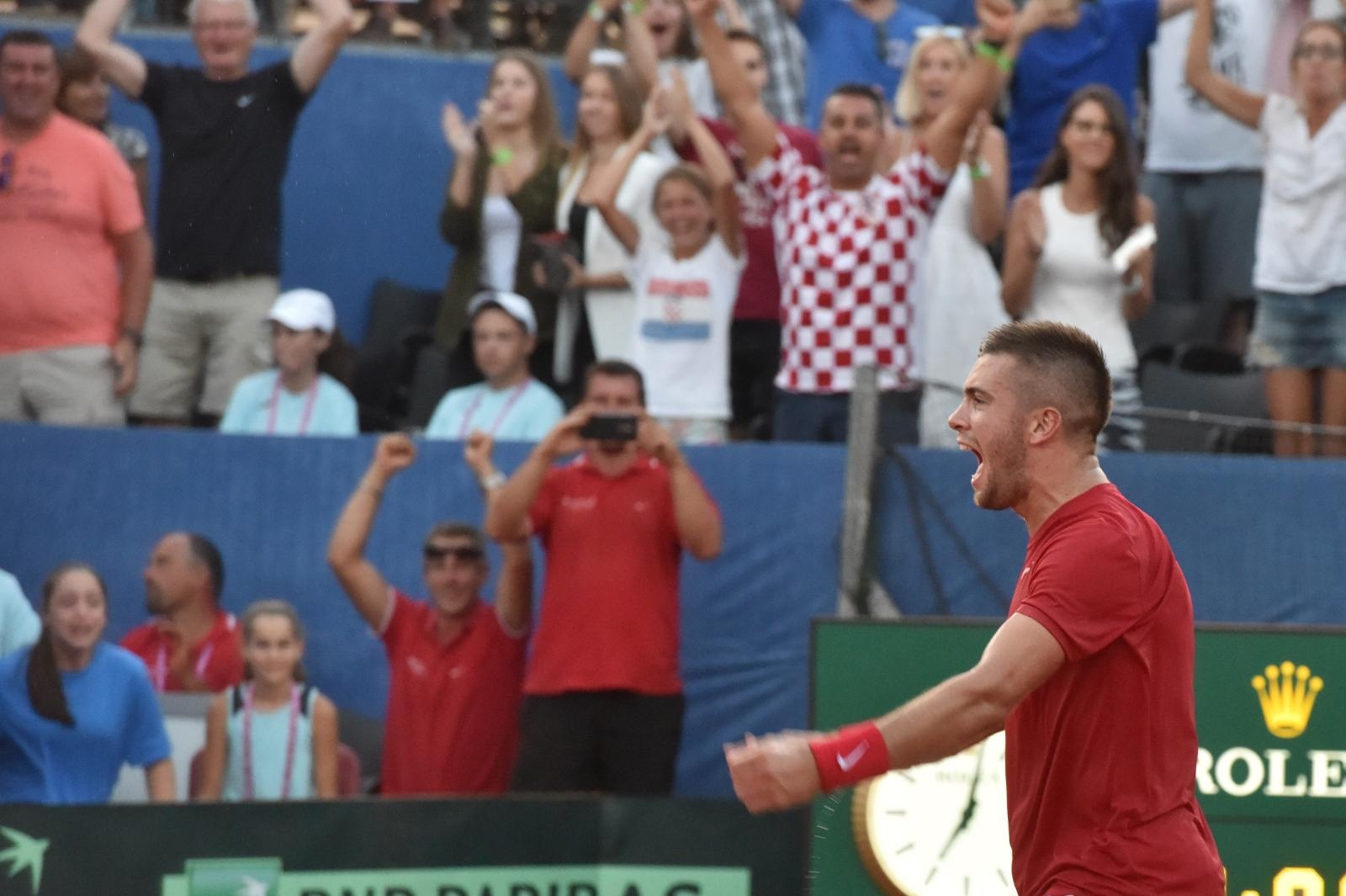 Slavlje hrvatskih tenisača nakon pobjede nad SAD-om Slavlje hrvatskih tenisača nakon pobjede nad SAD-om