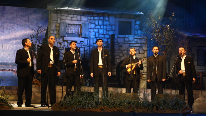 Zadar, 121110.
Dvorana Kresimira Cosica.Festival zabavne glazbe Zadar2010.Prva vecer.
Na fotografiji : nastup klapa Kampanel.
Foto : Vladimir Ivanov / Cropix Zadar, 121110.
Dvorana Kresimira Cosica.Festival zabavne glazbe Zadar2010.Prva vecer.
Na fotografiji : nastup klapa Kampanel.
Foto : Vladimir Ivanov / Cropix