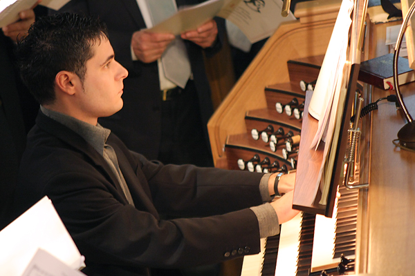 Image 1038719 (auto) Image 1038719 (auto)