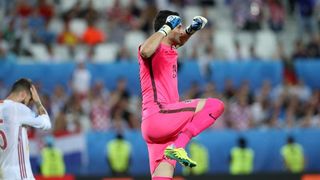 Velika fešta hrvatskih nogometaša i navijača u Bordeauxu nakon pobjede nad Španjolskom 2-1. Photo: PIXSELL Velika fešta hrvatskih nogometaša i navijača u Bordeauxu nakon pobjede nad Španjolskom 2-1. Photo: PIXSELL