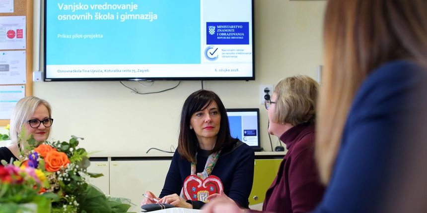 Ministrica Divjak obišla OŠ Tina Ujevića u sklopu projekta vanjskog vrednovanja Ministrica Divjak obišla OŠ Tina Ujevića u sklopu projekta vanjskog vrednovanja