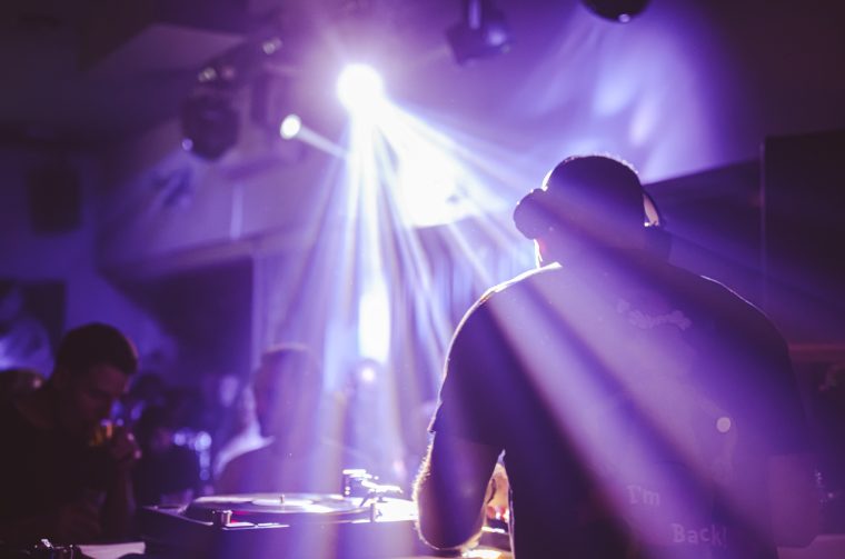 ritmika dj pult mikseta