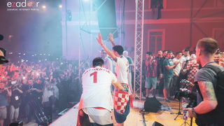 Zadar priredio čudesan doček svojim Vatrenim herojima (1)