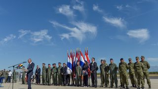 Svečanost povodom završetka obuke pilota na helikopterima OH-58D Kiowa Warrior Svečanost povodom završetka obuke pilota na helikopterima OH-58D Kiowa Warrior