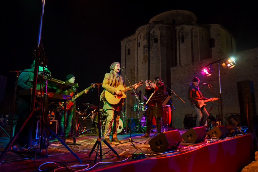 Spektakularni doček Nove 2017. godine na zadarskom Popuotoku Spektakularni doček Nove 2017. godine na zadarskom Popuotoku