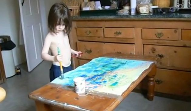 Malenoj Iris dijagnosticiran ja autizam 2011, ali iako ne priča, s roditeljima i ostatkom svijeta komunicira svojim prekrasnim slikama