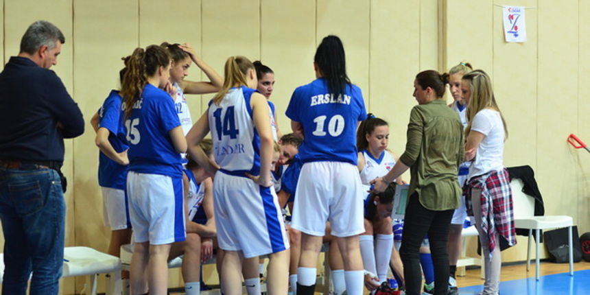 SC Višnjik, dvorana 3. Finale doigravanja za prvaka Hrvatske: ŽKK Zadar – ŽKK Medveščak 54-76 SC Višnjik, dvorana 3. Finale doigravanja za prvaka Hrvatske: ŽKK Zadar – ŽKK Medveščak 54-76