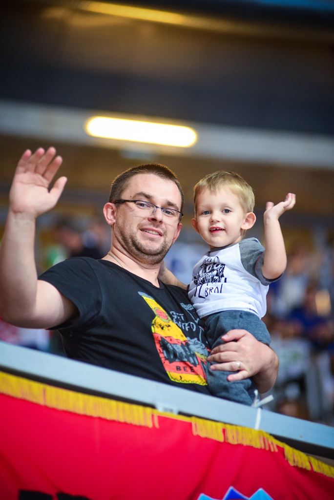 U doista sjajnoj atmosferi koju je stvorilo oko 5000 navijača iz cijele Hrvatske, naši su rukometni reprezentativci remizirali sa Švedskom i to s rezultatom 25-25. Bila je to ‘kaubojima’ pretposljednja pripremna utakmica uoči Olimpijskih igara