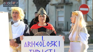 Maškarana povorka Velike Bake u Murteru