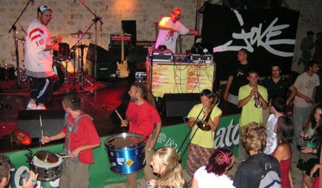 Joke na trgu Pet bunara