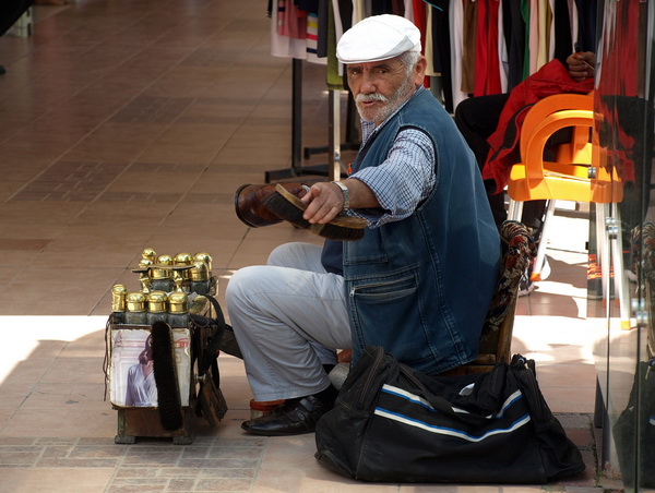 OLYMPUS DIGITAL CAMERA OLYMPUS DIGITAL CAMERA