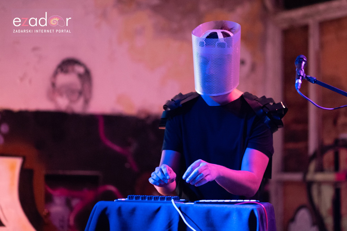 KvartArt 2018.: Art buvljak & koncert Nipplepeoplea