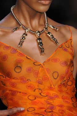 Ogrlica sa stavom (Moda.hr)