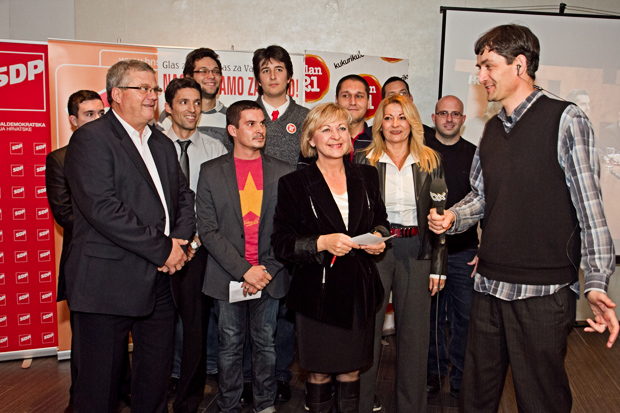 U izbornim stožerima Kukuriku koalicije i HDZ-a, Foto: Leo Banić U izbornim stožerima Kukuriku koalicije i HDZ-a, Foto: Leo Banić