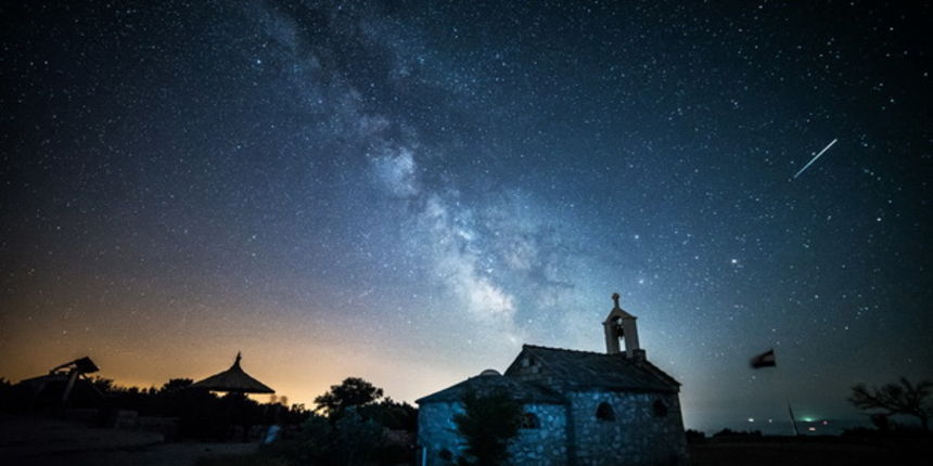 Zvjezdano nebo i Mliječna staza s vidikovca Kamenjak. Foto: Vinko Pešić