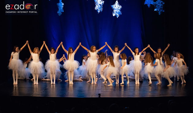 Plesna čestitka Plesnog odjela Glazbene škole Blagoje Bersa