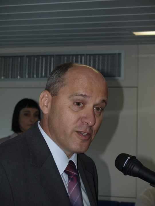 OLYMPUS DIGITAL CAMERA OLYMPUS DIGITAL CAMERA