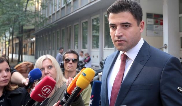 Kandidat za predsjednika SDP-a Davor Bernardic predao je danas u sjedistu stranke svoju kandidaturu. Photo: Patrik Macek/PIXSELL