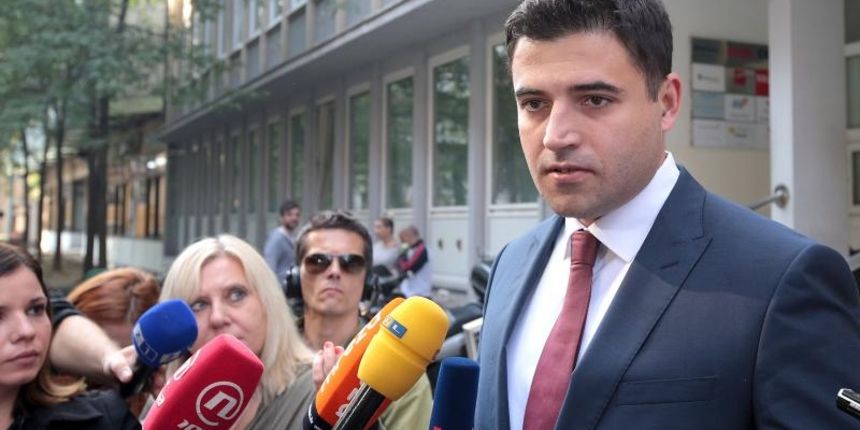 Kandidat za predsjednika SDP-a Davor Bernardic predao je danas u sjedistu stranke svoju kandidaturu. Photo: Patrik Macek/PIXSELL
