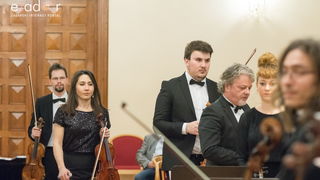 “Glazbena fantazija” Zadarskog komornog orkestra u Svečanoj dvorani Sveučilišta u Zadru. Solist Berislav Šipuš na klaviru, pod ravnanjem maestra Pavla Dešpalja “Glazbena fantazija” Zadarskog komornog orkestra u Svečanoj dvorani Sveučilišta u Zadru. Solist Berislav Šipuš na klaviru, pod ravnanjem maestra Pavla Dešpalja