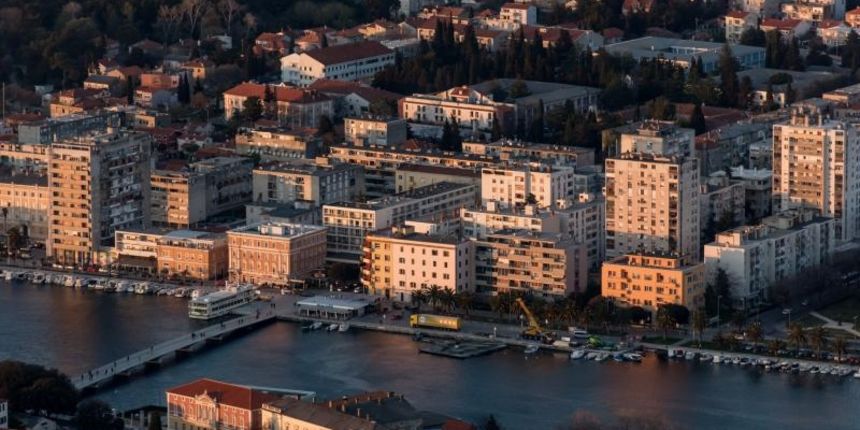 Zadar iz zraka. Most i Branimirova obala. Foto: Dino Stanin/PIXSELL Zadar iz zraka. Most i Branimirova obala. Foto: Dino Stanin/PIXSELL