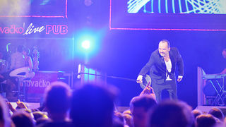 Karlovačko live 2012: Tony Cetinski na Višnjiku (foto:Saša Čuka) Karlovačko live 2012: Tony Cetinski na Višnjiku (foto:Saša Čuka)