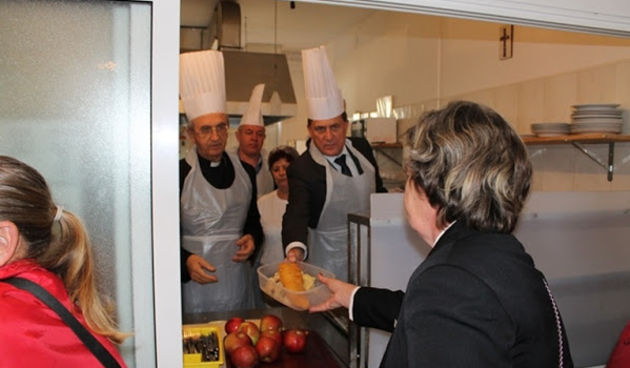 Puljić i Kalmeta – volonteri u Pučkoj kuhinji, Foto: Narodni list