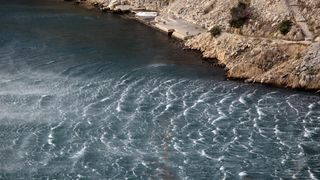 Opis 25.01.2014., Zadar – Nakon dugog perioda izuzetno toplog vremena, dugo (ne)ocekivani snijeg i bura ohladili su podrucje Zadarske zupanije. Photo: Filip Brala/PIXSELL Autor Filip Brala/PIXSELL KLJUČNE RIJEČI Zadar, bura, velebit, zima, snijeg, vri Opis 25.01.2014., Zadar – Nakon dugog perioda izuzetno toplog vremena, dugo (ne)ocekivani snijeg i bura ohladili su podrucje Zadarske zupanije. Photo: Filip Brala/PIXSELL Autor Filip Brala/PIXSELL KLJUČNE RIJEČI Zadar, bura, velebit, zima, snijeg, vri