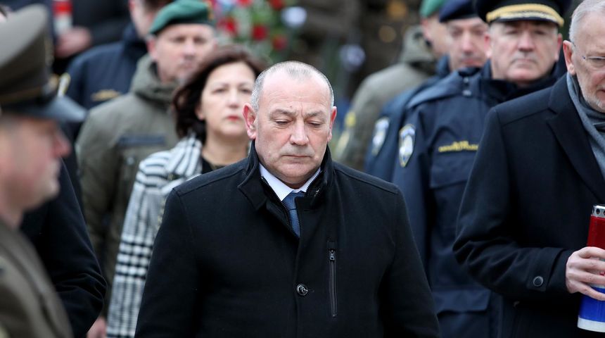 Na Gradskom groblju odana počast poginulim hrvatskim braniteljima povodom 30. obljetnice VRO Maslenica Na Gradskom groblju odana počast poginulim hrvatskim braniteljima povodom 30. obljetnice VRO Maslenica