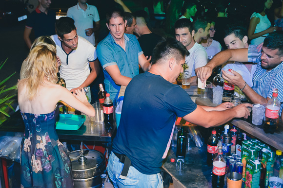 Turanjska fešta u Menfisto baru, 16.7.2015. (foto: Ivan Toman) Turanjska fešta u Menfisto baru, 16.7.2015. (foto: Ivan Toman)