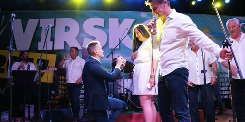 “Pala prosidba” na virskom koncertu klape Intrade!