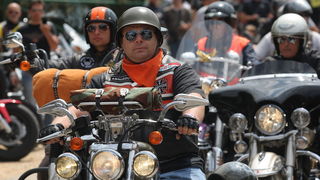 Zadar, 280511.
Odrzana je parada Harley Davidson motora izmedju Zadra i Biograda u kojoj je sudjelovalo vise tisuca motora.
Na slici: detalj s parade.
Foto: Vladimir Ivanov / CROPIX Zadar, 280511.
Odrzana je parada Harley Davidson motora izmedju Zadra i Biograda u kojoj je sudjelovalo vise tisuca motora.
Na slici: detalj s parade.
Foto: Vladimir Ivanov / CROPIX